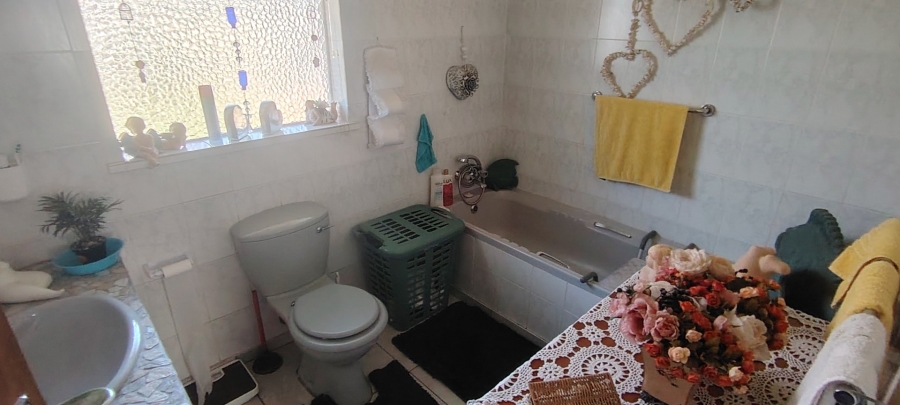 3 Bedroom Property for Sale in Flamwood North West